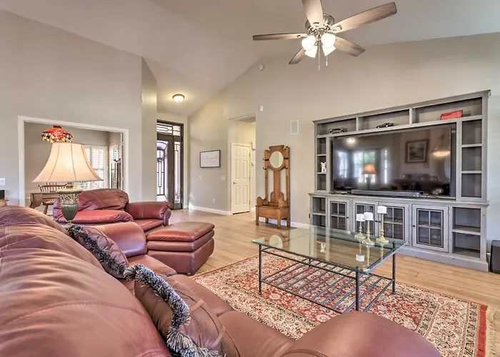55+ Casa W/ Fenced Yard & Pool Access Holiday home Sun Lakes