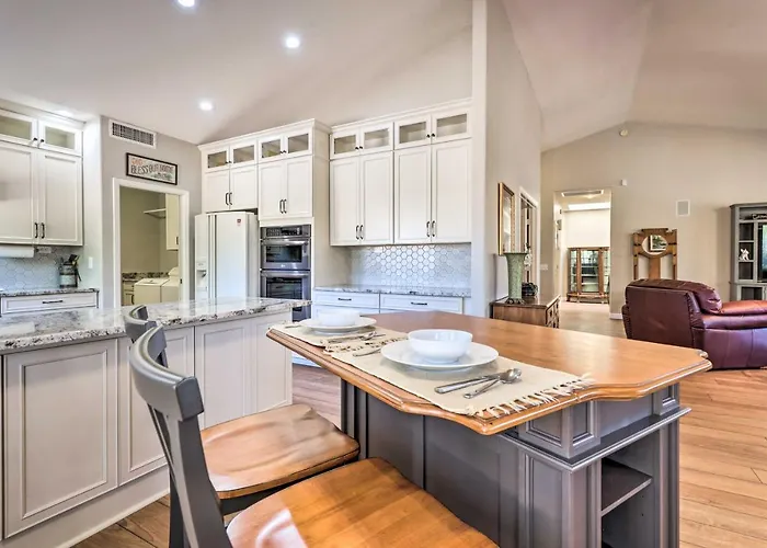 55+ Casa W/ Fenced Yard & Pool Access