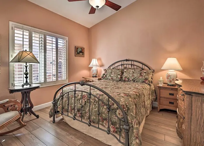 55+ Casa W/ Fenced Yard & Pool Access Holiday home Sun Lakes